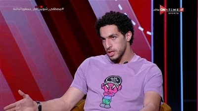 شوبير يعلق على لقطة الاحتفال امام المشجع الزملكاوى بالمطار