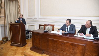 رئيس شباب النواب يعقد اجتماع مع الوزير لإنقاذ الأندية الشعبية