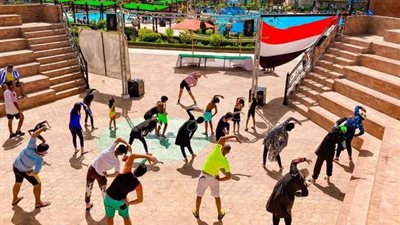 إقبال على الزومبا بشواطئ الغردقة.. لتحسين الحالة المزاجية