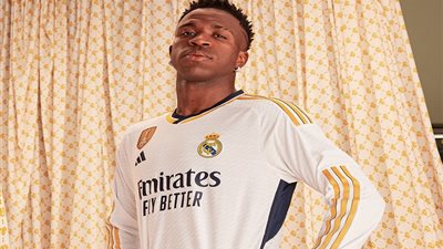 فيديو وصور.. ريال مدريد يكشف عن قميصه الجديد