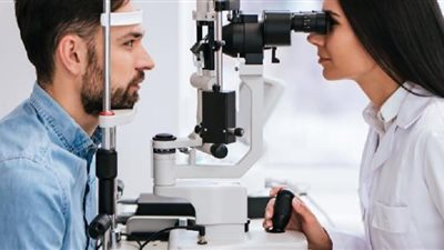 أسباب وأعراض ارتفاع ضغط العين.. تعرف عليها