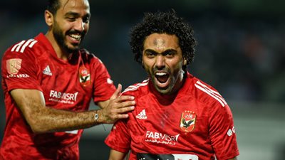 العروض تحاصر حسين الشحات والأهلي لم يحسم التجديد