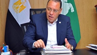 ضبط 3 طن دقيق بلدي مدعم بأحد المخازن