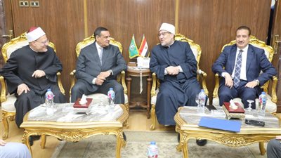 وزيرا التنمية المحلية والأوقاف ومفتى الجمهورية فى زيارة للمنوفية