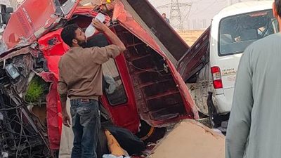 إصابة 39 فى حادث تصادم مروع أمام العاصمة الإدارية.. بالصور