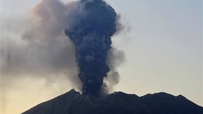 ثوران بركان 