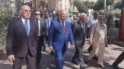 محافظ القاهرة يتفقد لجان الثانوية العامة ويطمئن أولياء الأمور