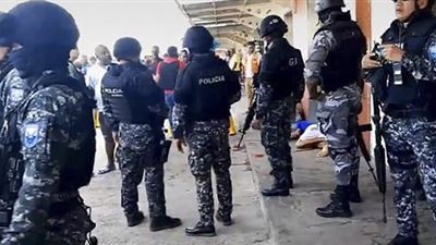 الإكوادور: مقتل وإصابة 14 شخصا في تبادل لإطلاق نار بين عصابات