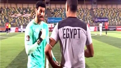 الشناوي يكشف حقيقة مشادته مع الحضري أثناء التدريب مع المنتخب