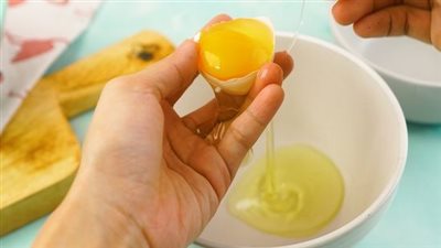 ماسك البيض لشعر كثيف