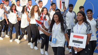 بالصور.. افتتاح مبهر لبطولة العالم للناشئين للسباحة بالزعانف