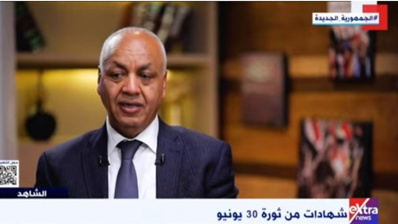 الكاتب الصحفي مصطفى