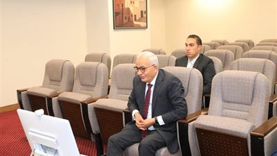 حجازي يتابع امتحانات الثانوية العامة عبر الفيديو كونفرانس