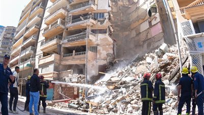مفاجآت عقار الأسكندرية المنهار..صور
