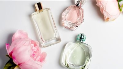 خطوات وضع العطور لرائحة رائهة فى العيد