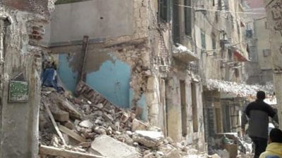«نيابة المنتزه» تصرح بدفن 10 جثامين ضحايا عقار سيدي بشر المنهار