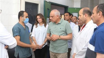 محافظ الجيزة يتفقد مستشفيات الوراق المركزي والتحرير العام