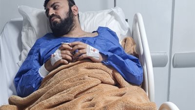 أول ظهور للإعلامي أحمد يونس بعد خضوعه لعملية جراحية