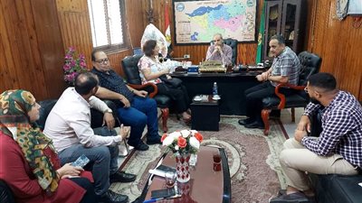 وفد من الهيئة القبطية في زيارة للفيوم لتنفيذ المدارس الحقلية