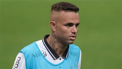 جماهير كورينثيانز تعتدى على نجم الفريق لإجباره على الرحيل - شاهد