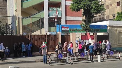 فرحه كبيرة بين الطلاب والانجليزيه فى مستوى الطالب المتوسط بشمال سيناء