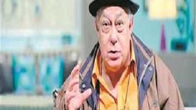 شوفي حجاب فى العناية المركزة بعد تعرضه لأزمة صحية
