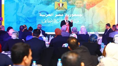 وزيرة التضامن: زيادة المعاشات إلى 295 مليار جنيه في 2022