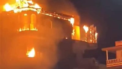 16 مصاب في حريق هائل بسوق آمون بمصيف جمصة بالدقهلية-صور