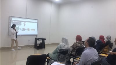 دورات في اللغة الإنجليزية للعاملين جامعة بنى سويف التكنولوجية