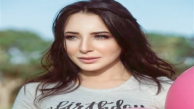 الاثنين المقبل.. ساندى تطرح أحدث اغانيها 