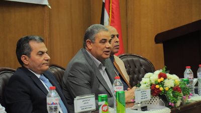 رئيس جامعة كفر الشيخ يشهد التصفيات لمبادرة 