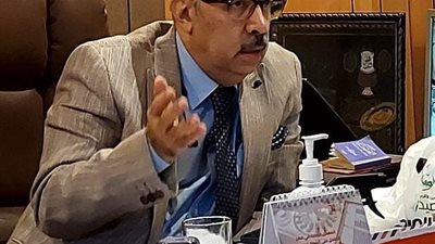 وكيل وزارة الصحة بأسيوط يجتمع المكتب الفني ومديري الإدارات الفنية