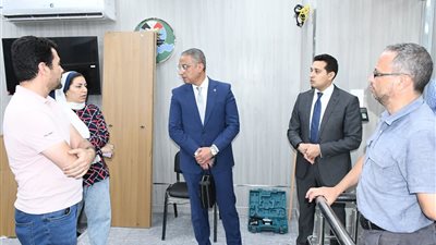محافظ الفيوم يتفقد التجهيزات النهائية لمركز سيطرة الشبكةالوطنية