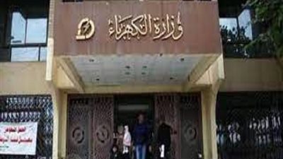 توصيل التيار ل 80 الف فدان بالعوينات وكهربة 650 بئر ارتوازى