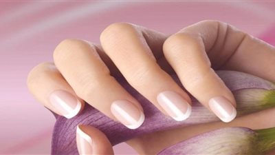 7 خطوات لاظافر جميلة وصحية