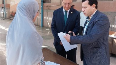 رئيس جامعة بنها:حريصون على توفيرالمناخ الملائم وسبل الراحة للطلاب