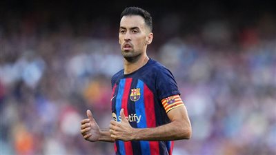برشلونة يقترب من إعلان التعاقد مع بديل بوسكيتس