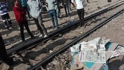 مصرع وإصابة 3 إثر اصطدام قطار بدراجة نارية في أوسيم