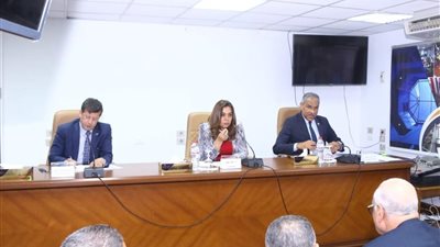 منال عوض: 