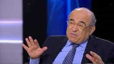 مصطفى الفقي: 