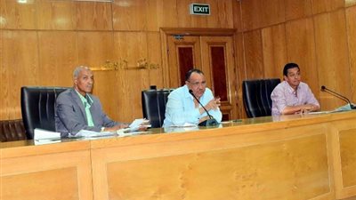 سكرتير عام الأقصر يلتقى عددا من المواطنين فى اليوم المفتوح