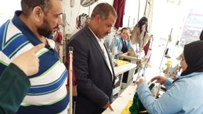 وزارة العمل: اختتام برنامج تدريبى على مهنة التفصيل بالمنيا