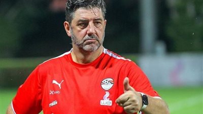 أول تعليق من فيتوريا بشأن انضمام إمام عاشور إلى الأهلي