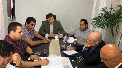 الإسكان تتابع خطوات تقنين الأراضى المضافة لمدينتي الشروق وسفنكس