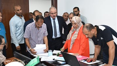 رئيس جامعة القناة يتفقد مكتب تنسيق الإسماعيلية الجديدة الأهلية
