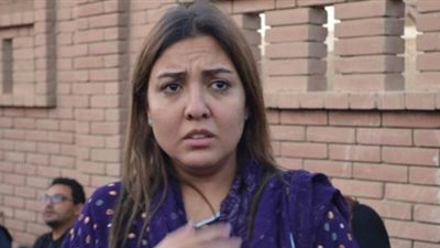 تشيع جنازة والد الفنانة مى كساب من مسجد الشرطة بالشيخ زايد