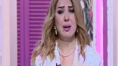 مادلين طبر تجهش بالبكاء أثناء رثائها «شوقي حجاب»