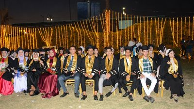 جامعة أسيوط تشهد حفل تخرج طلاب كلية الآداب