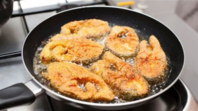 طريقة قلى السمك المثالية