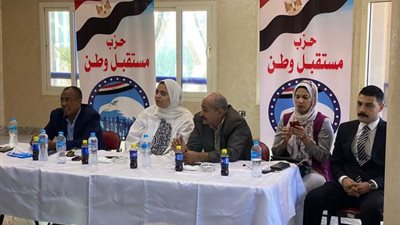 ندوة تثقيفية لعمال وفلاحين مستقبل وطن الإسماعيلية..صور